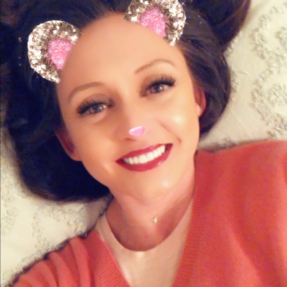 Meet your Posher, Andrea